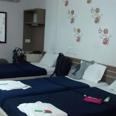 Divya Jyot Residency Bhuj Hotell Exteriör bild